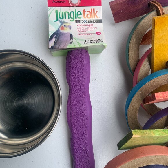 BIRD SUPPLIES - 3pc lot PARROT MACCAW, hanging cage toys, blocks, perch, bowl - Picture 4 of 10